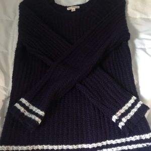 Cute knitted sweater !!